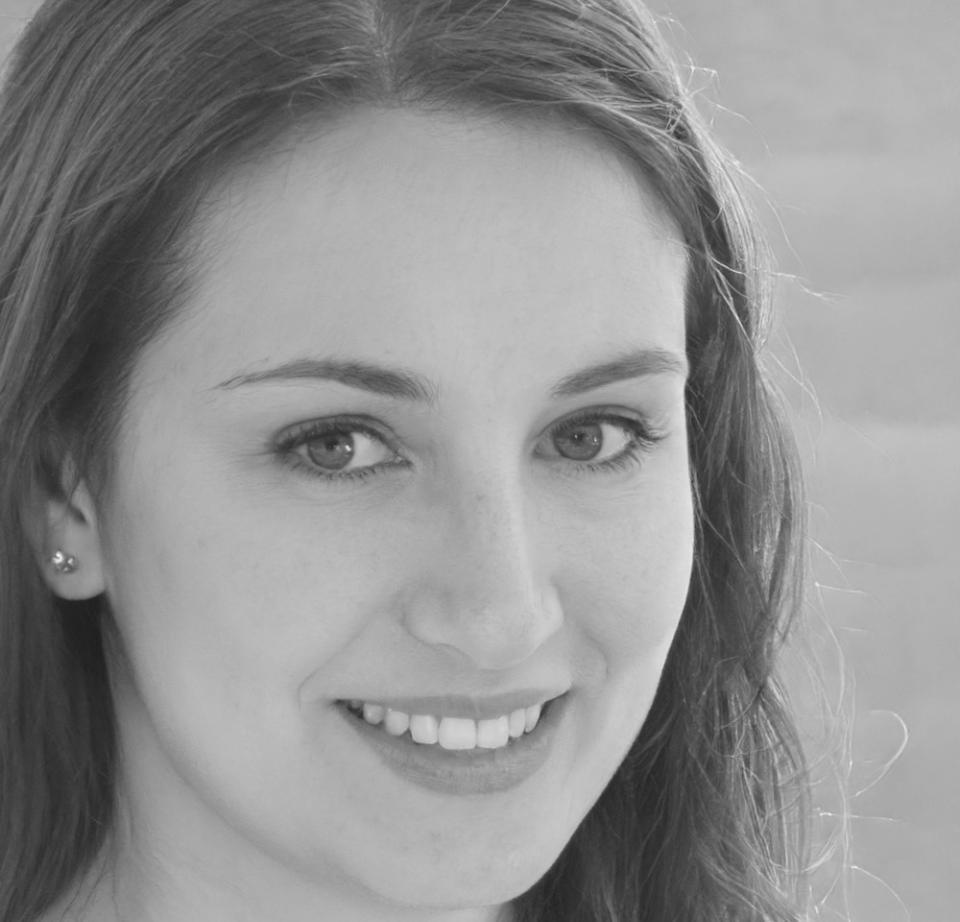 Friederike Völker, Leitende Analystin für Industriefinanzen